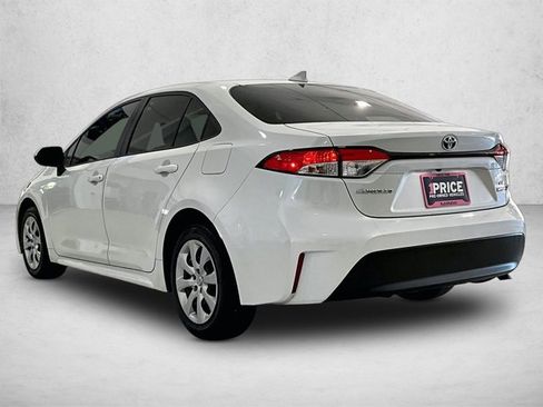 Used 2024 Toyota Corolla LE image 13