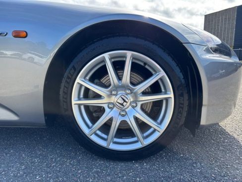 Used 2004 Honda S2000 image 10