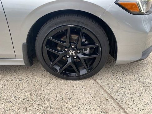 Used 2025 Honda Civic Sport image 23