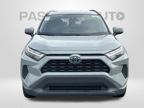 Used 2022 Toyota RAV4 XLE image 7