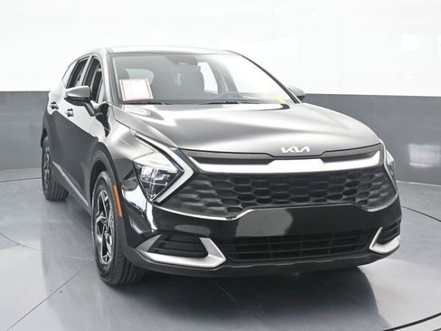 Used 2023 Kia Sportage LX image 9