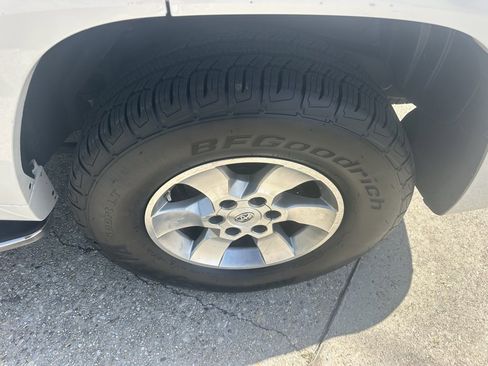 Used 2012 Toyota 4Runner SR5 image 26