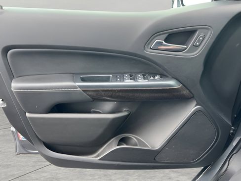 Used 2020 GMC Canyon SLE w/ Elevation Edition image 24