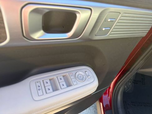 Used 2024 Hyundai Santa Fe Limited FWD image 21
