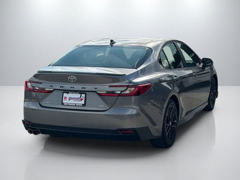 Certified 2025 Toyota Camry SE FWD image 5