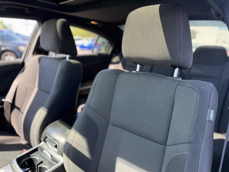 Used 2019 Dodge Charger SXT RWD image 14