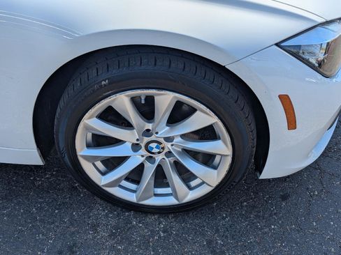 Used 2017 BMW 320i xDrive Sedan AWD/4WD image 40