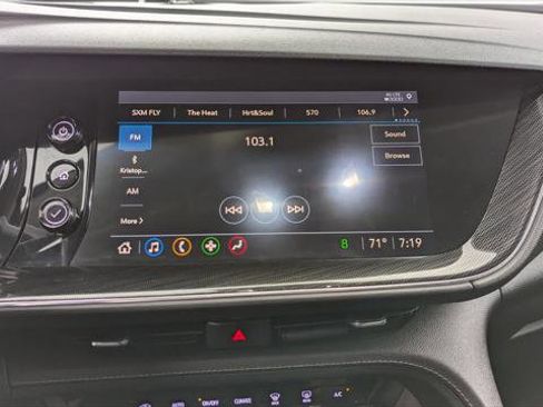 Used 2021 Buick Envision Essence image 23