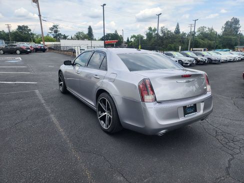 Used 2014 Chrysler 300 S w/ Luxury Group RWD image 3
