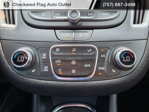 Used 2024 Chevrolet Malibu LT FWD image 33