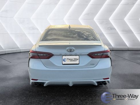 Used 2023 Toyota Camry XSE FWD image 4