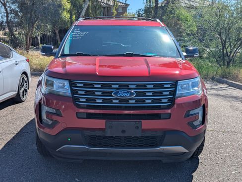 Used 2016 Ford Explorer XLT image 5