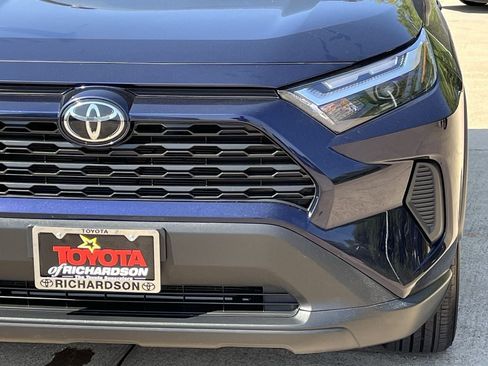 Used 2025 Toyota RAV4 XLE AWD/4WD image 8