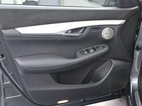 Used 2023 INFINITI QX50 Sensory image 9