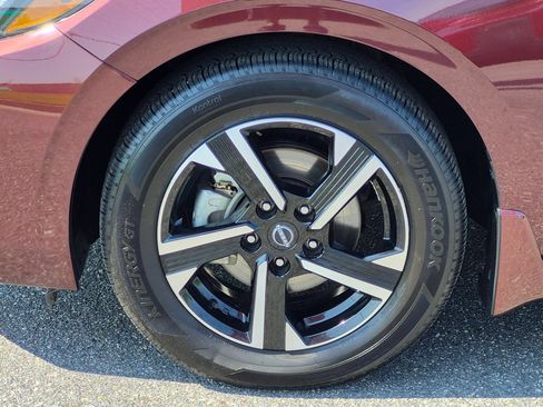 Used 2025 Nissan Sentra SV w/ All-Weather Package FWD image 10