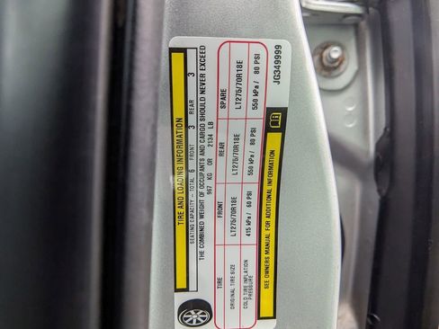 Used 2018 RAM 2500 Tradesman w/ Chrome Appearance Group image 22