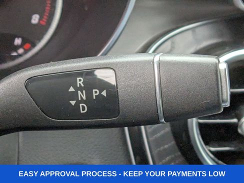 Used 2019 Mercedes-Benz GLC 300 4MATIC w/ Premium Package image 37