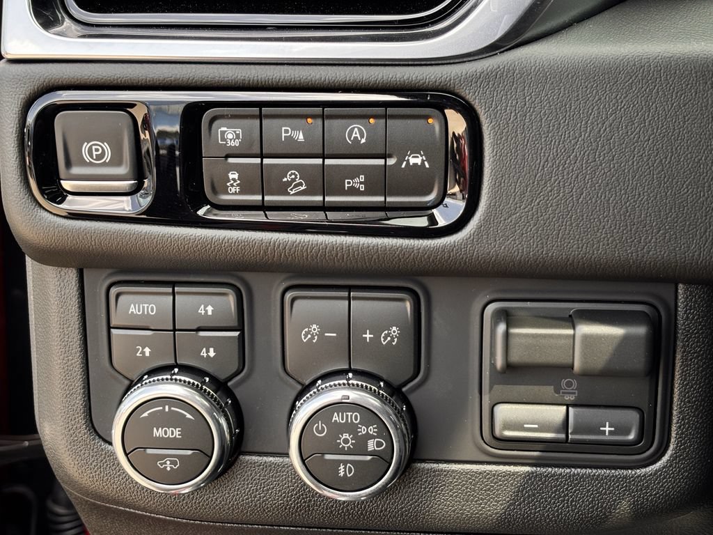 New 2026 GMC Yukon Denali w/ Denali Reserve Package AWD/4WD image 18