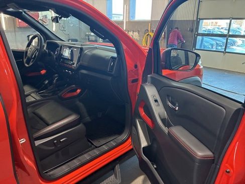 Certified 2025 Nissan Frontier PRO-4X w/ Pro Premium Package image 12