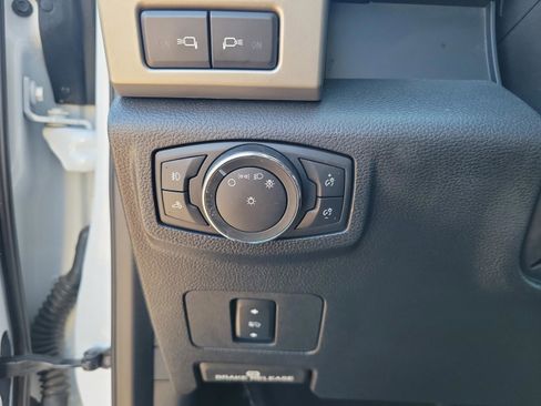 Used 2021 Ford F250 Lariat w/ Lariat Value Package image 26