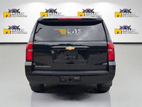 Used 2015 Chevrolet Suburban LT image 6