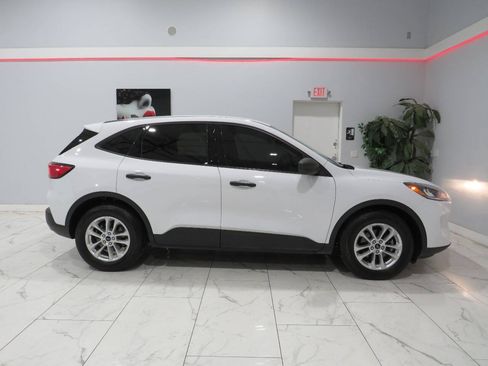 Used 2022 Ford Escape S FWD image 3