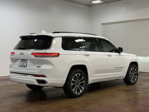 Used 2021 Jeep Grand Cherokee L Overland w/ Advanced Protech Group III AWD/4WD image 24