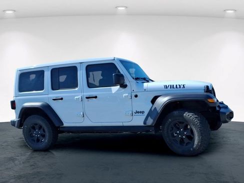 Used 2023 Jeep Wrangler Unlimited w/ Sun & Screen Package AWD/4WD image 10