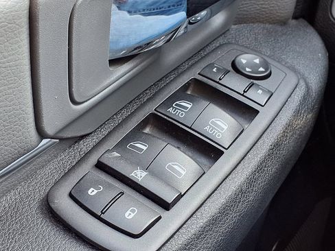 Used 2024 RAM 1500 Classic SLT AWD/4WD image 19