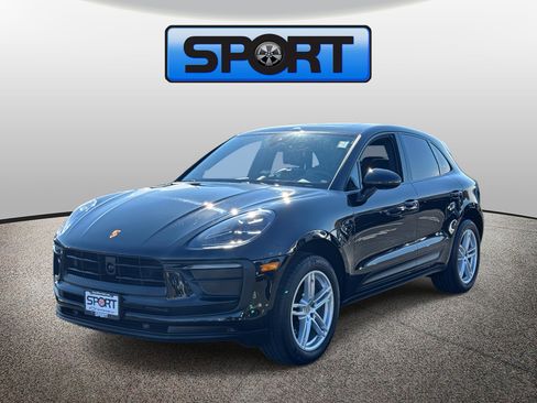 Used 2024 Porsche Macan image 1