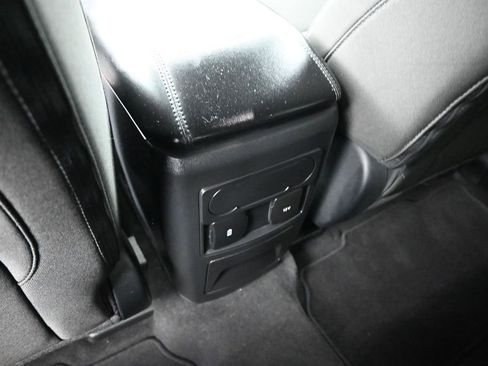 Certified 2023 Ford Explorer XLT RWD image 22