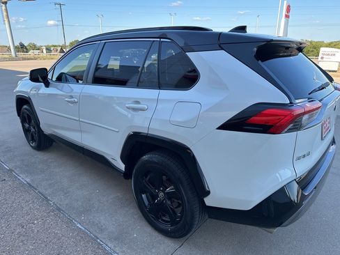 Used 2020 Toyota RAV4 XSE image 5