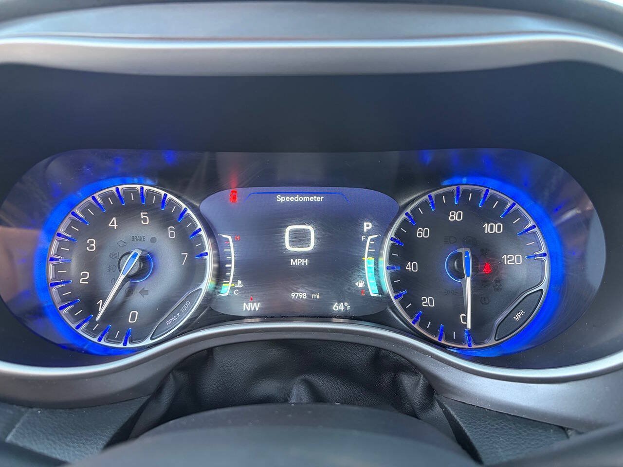 Used 2026 Chrysler Pacifica Select FWD image 12
