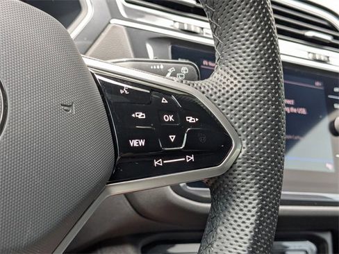 Certified 2024 Volkswagen Tiguan SE R-Line image 31