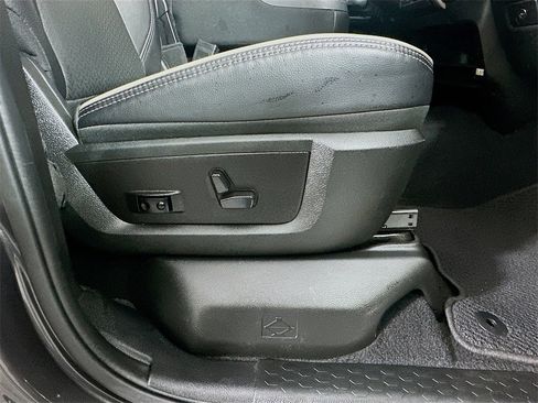 Used 2024 RAM 2500 Laramie image 24