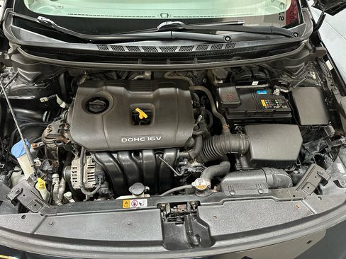 Used 2017 Kia Forte LX image 20