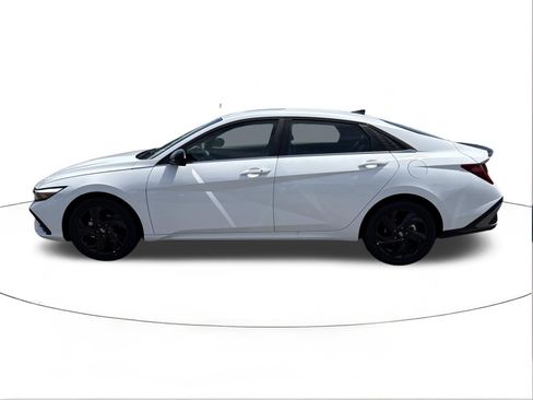 New 2026 Hyundai Elantra SEL Sport FWD image 6