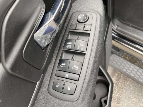 Used 2022 RAM 1500 Warlock w/ Electronics Group AWD/4WD image 16