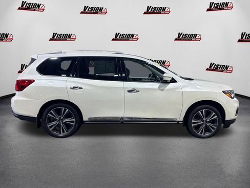 Used 2019 Nissan Pathfinder Platinum image 4