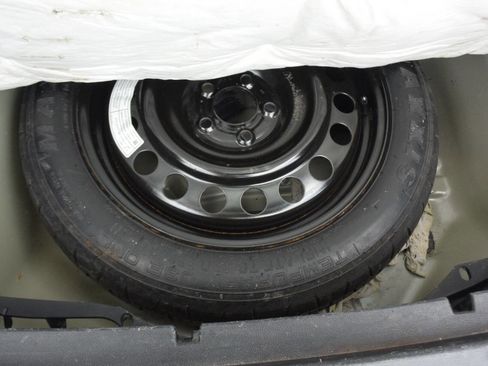 Used 2022 Ford Explorer XLT w/ Equipment Group 202A image 51