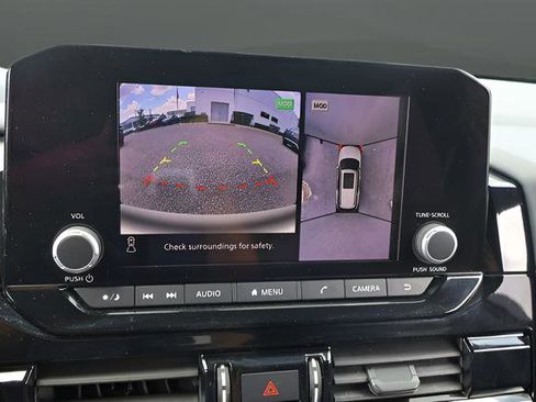 Used 2023 Nissan Pathfinder Rock Creek AWD/4WD image 25