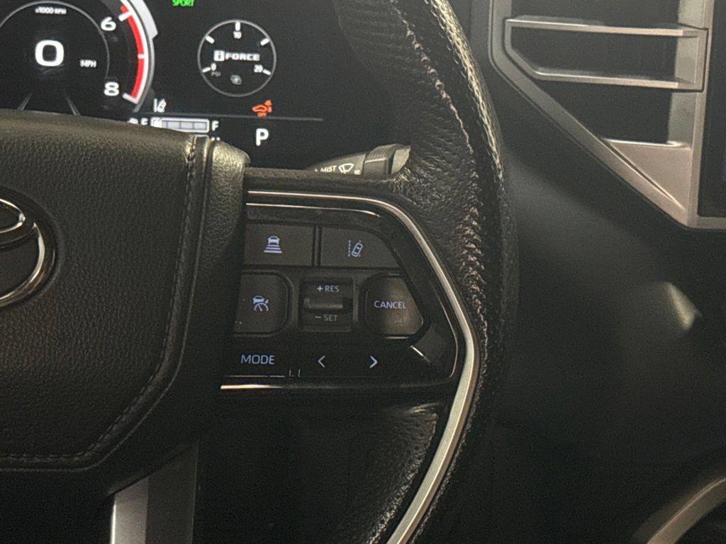 Used 2022 Toyota Tundra Platinum AWD/4WD image 17