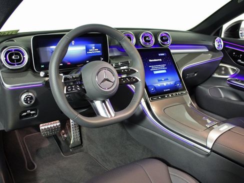 Used 2025 Mercedes-Benz CLE 300 4MATIC Coupe image 14