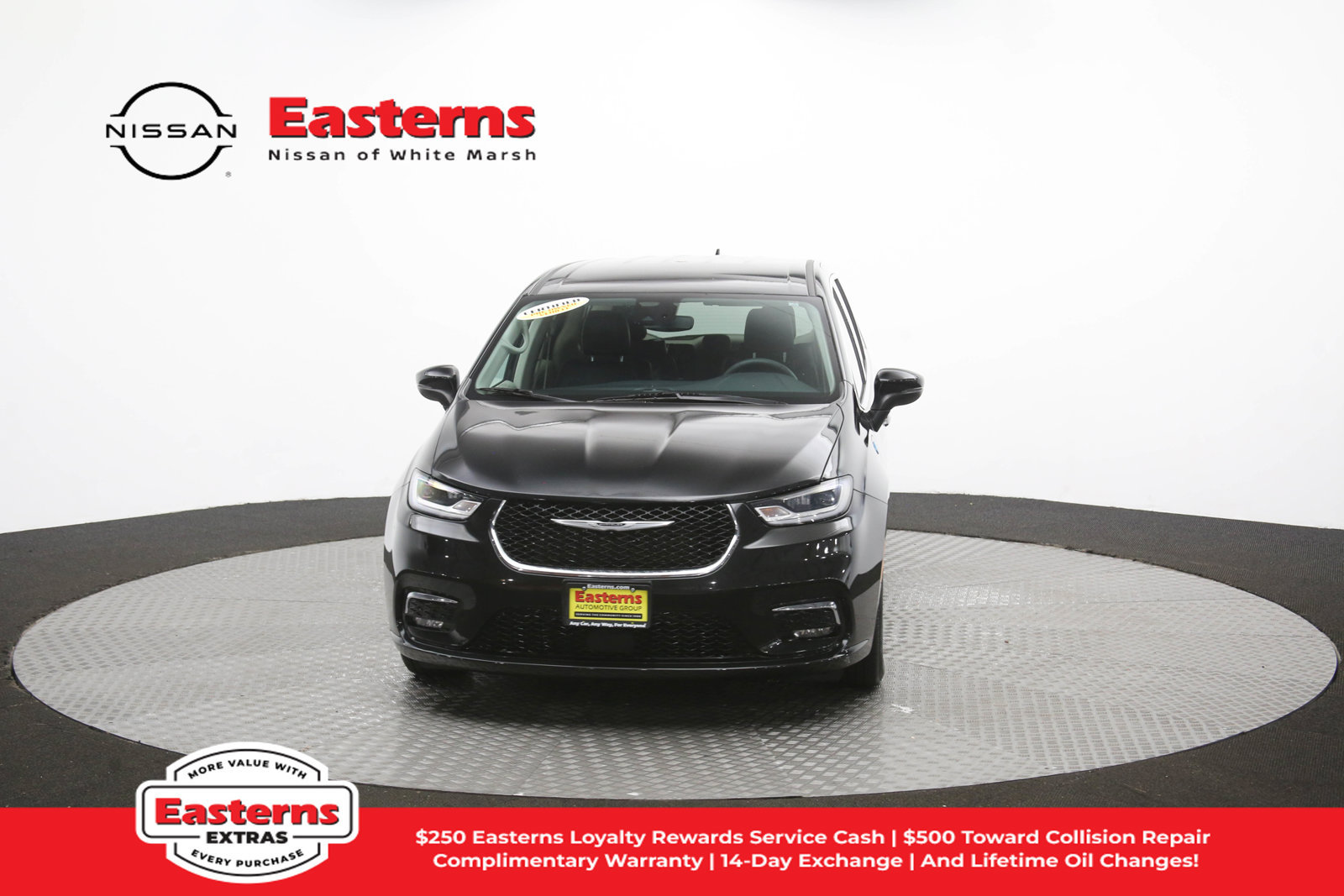Used 2023 Chrysler Pacifica Touring-L FWD image 55