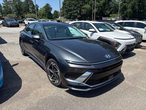 Used 2025 Hyundai Sonata SEL FWD image 3