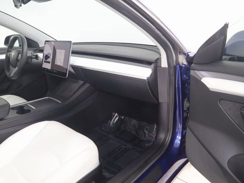 Used 2021 Tesla Model 3 Long Range image 43