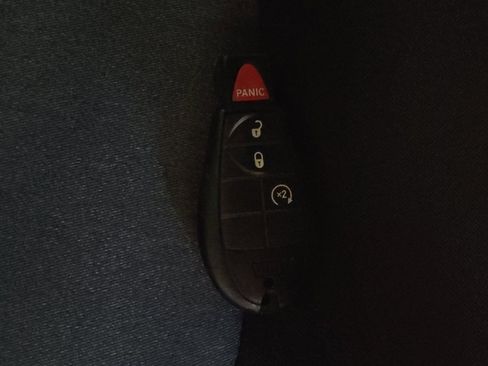 Used 2014 Jeep Cherokee Latitude w/ Cold Weather Group image 32