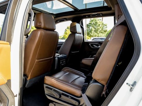 Used 2021 Chevrolet Tahoe High Country AWD/4WD image 42