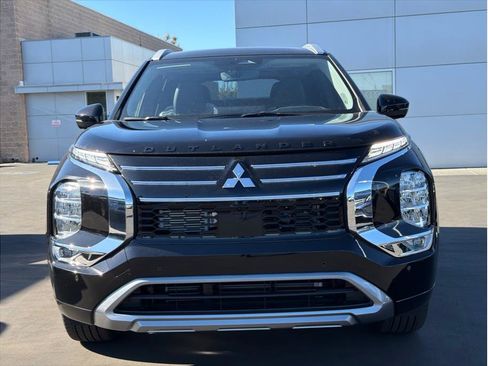 New 2026 Mitsubishi Outlander SEL Black Edition FWD image 2