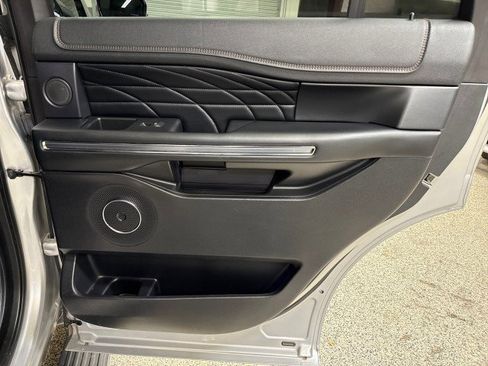 Used 2018 Ford Expedition Platinum image 76